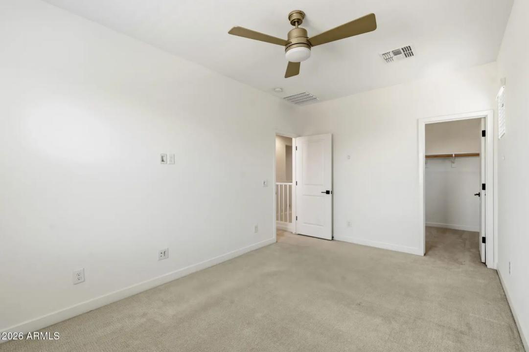 Real Estate Picture 34