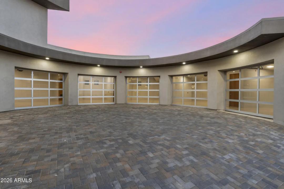 Real Estate Picture 6