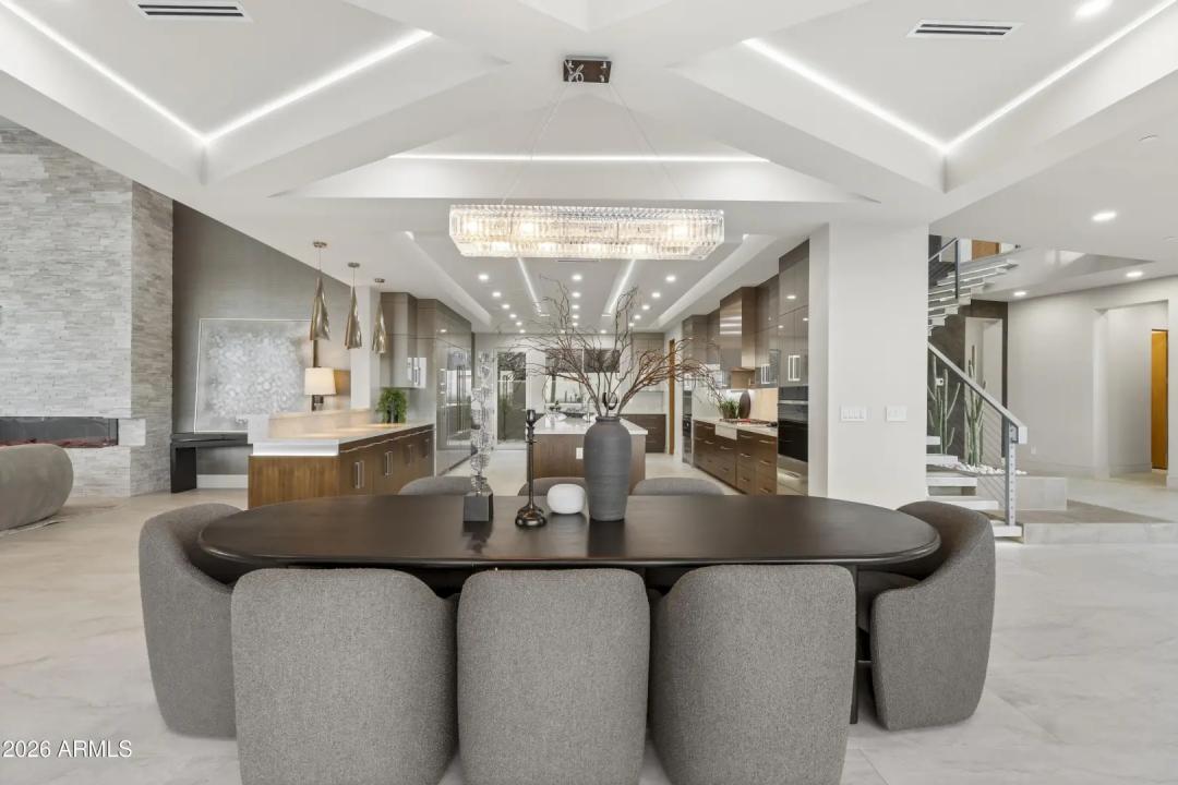 Real Estate Picture 10
