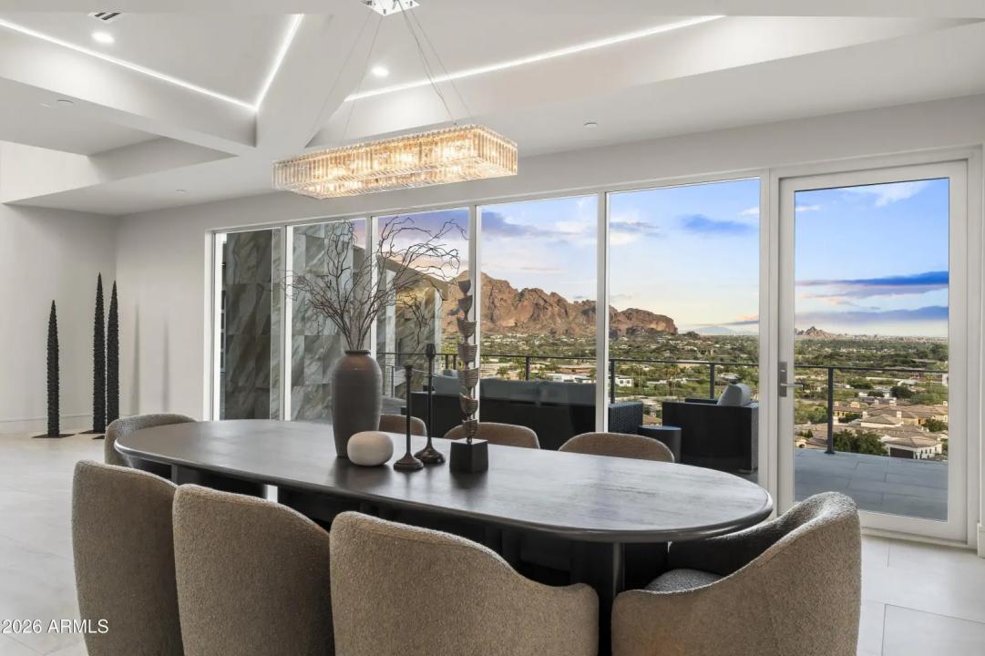 Real Estate Picture 11
