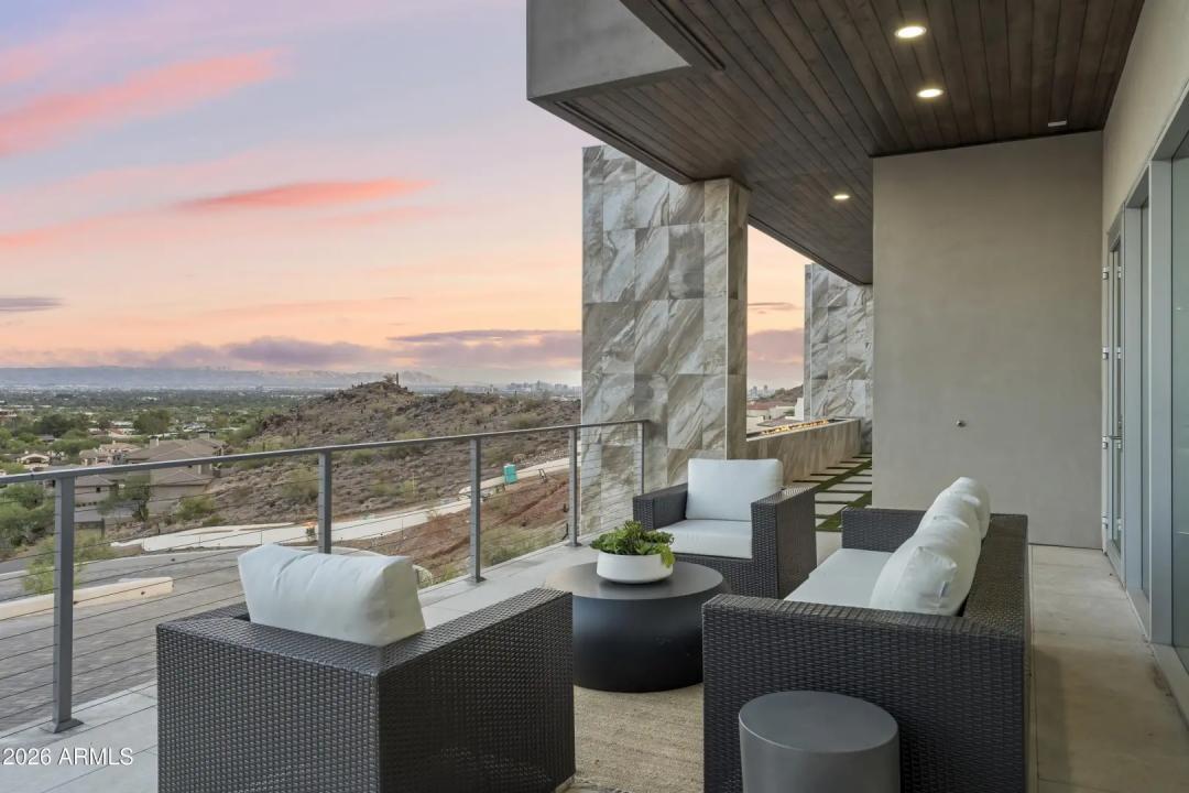 Real Estate Picture 13