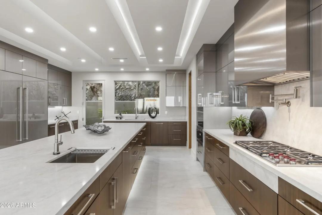 Real Estate Picture 17