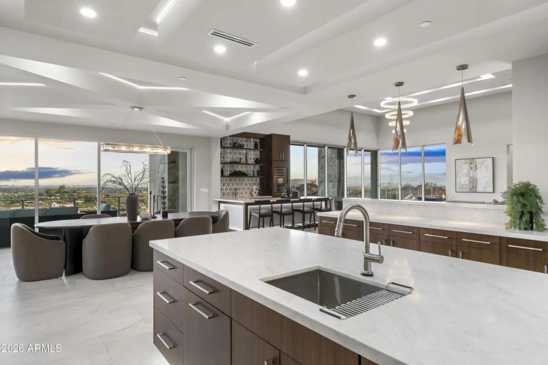 Real Estate Picture 22