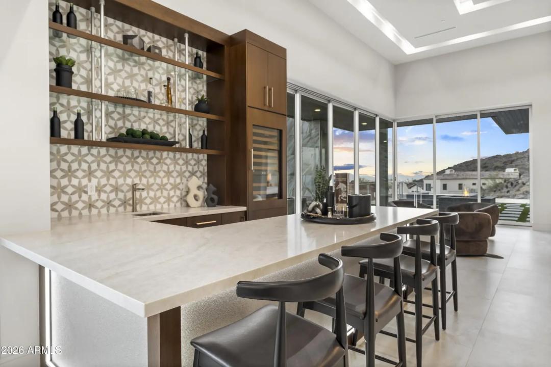Real Estate Picture 25