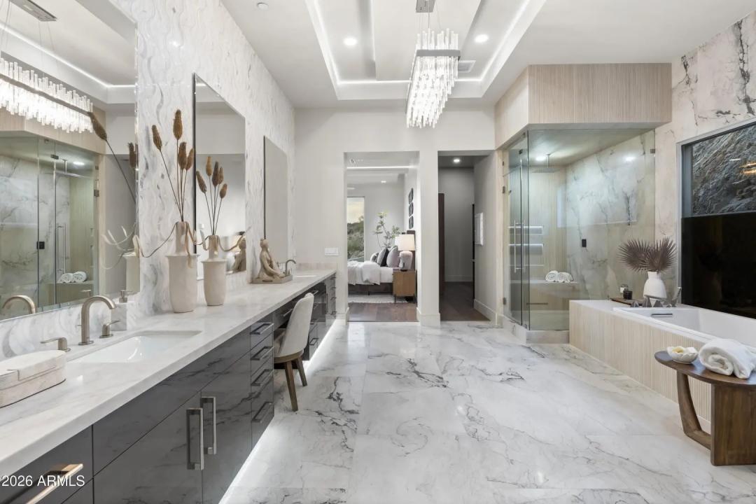 Real Estate Picture 43