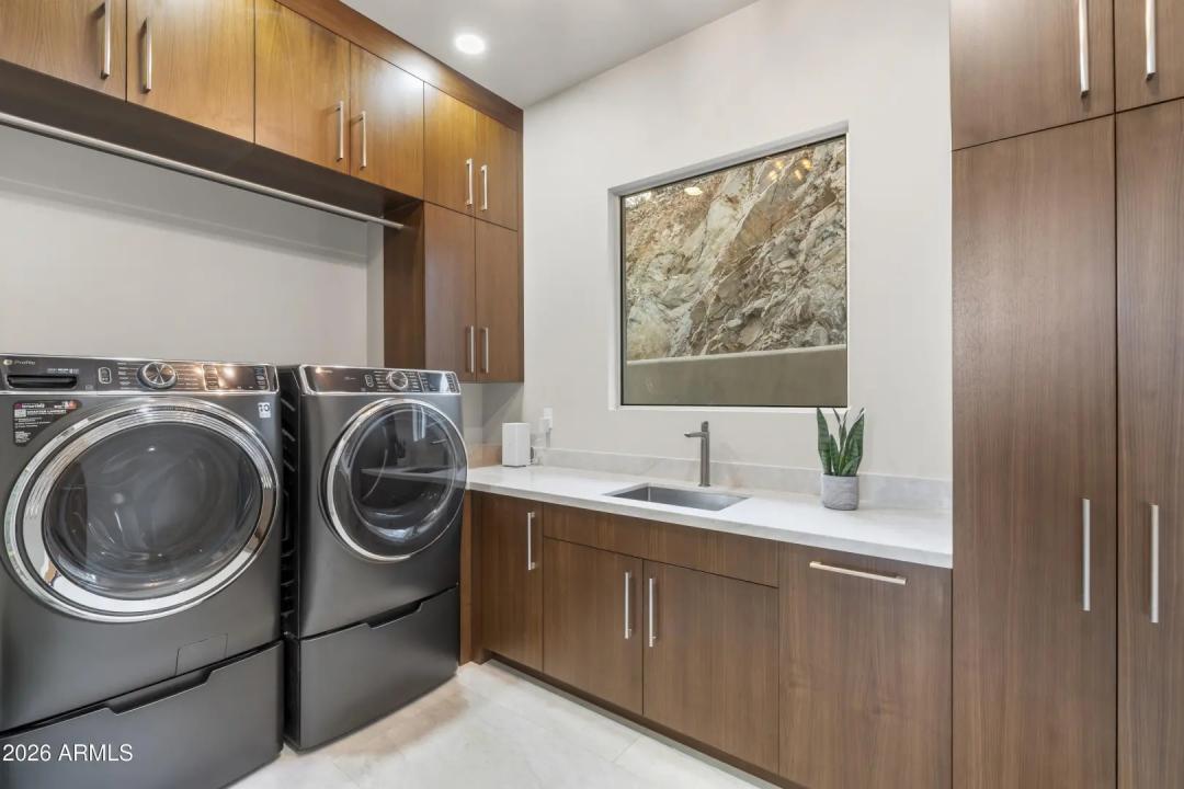 Real Estate Picture 50