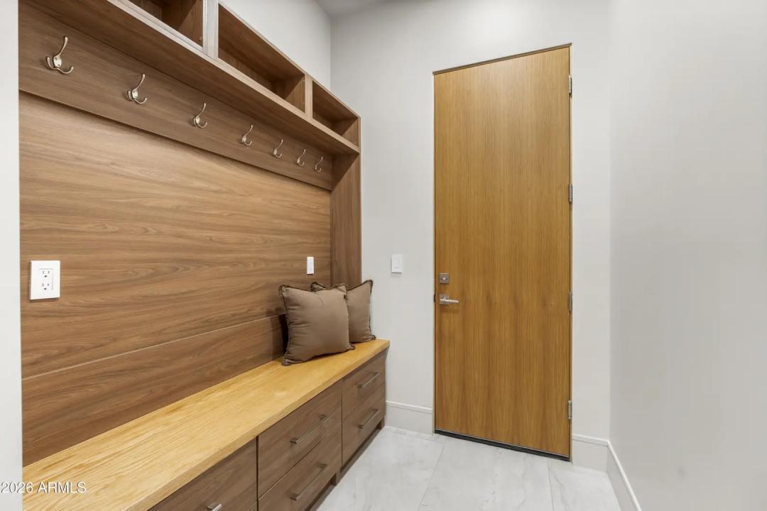 Real Estate Picture 52