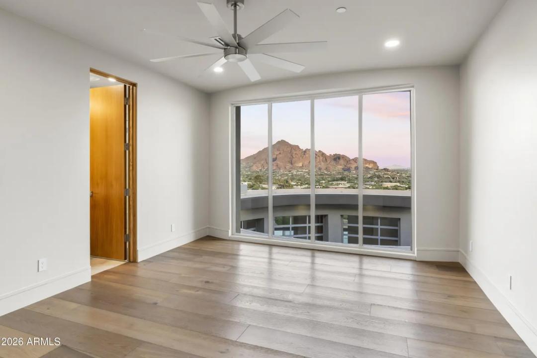 Real Estate Picture 70