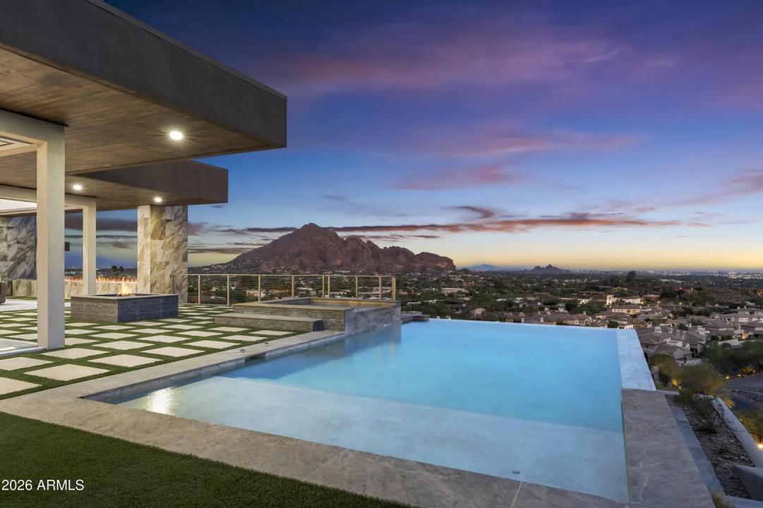 Real Estate Picture 100