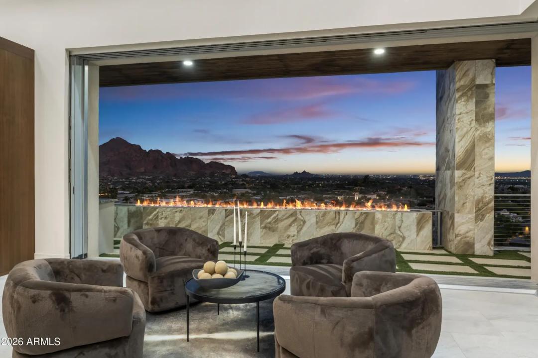 Real Estate Picture 102