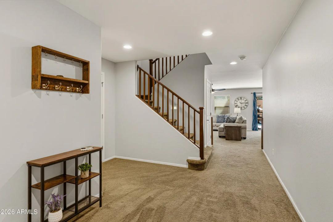 Real Estate Picture 3
