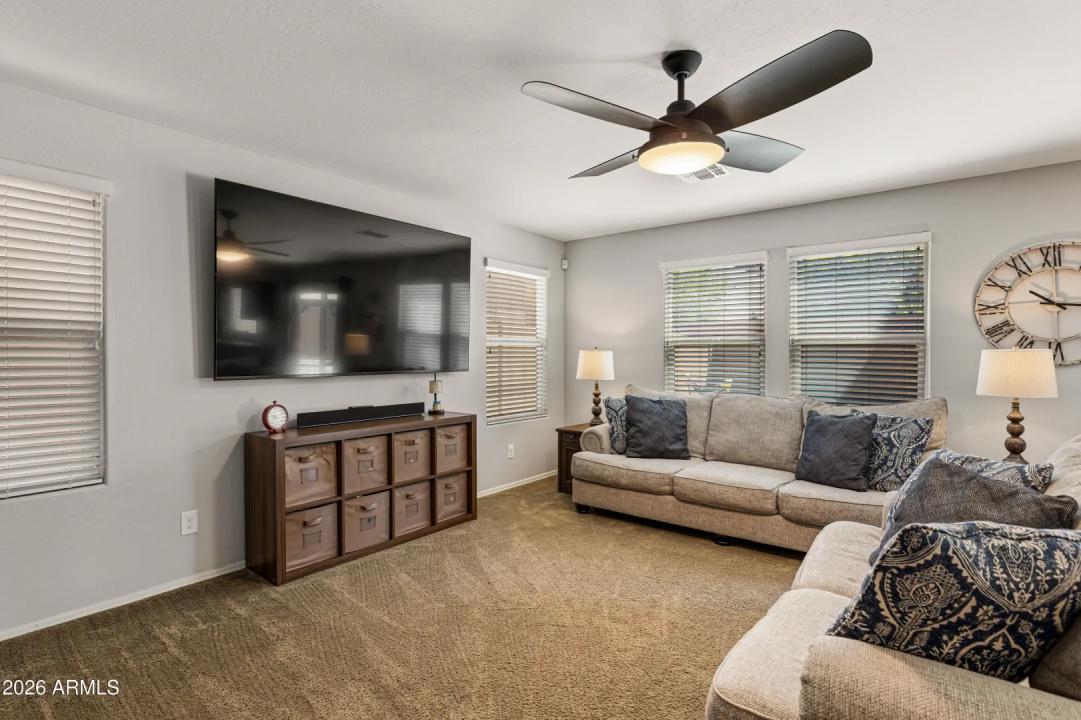 Real Estate Picture 10