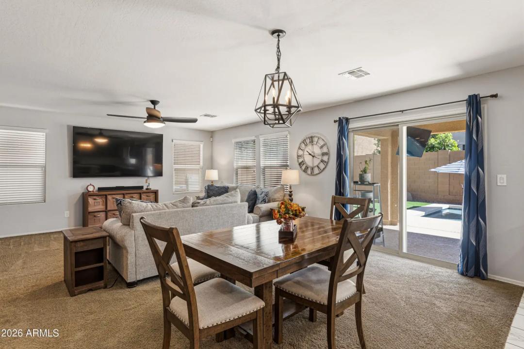 Real Estate Picture 6
