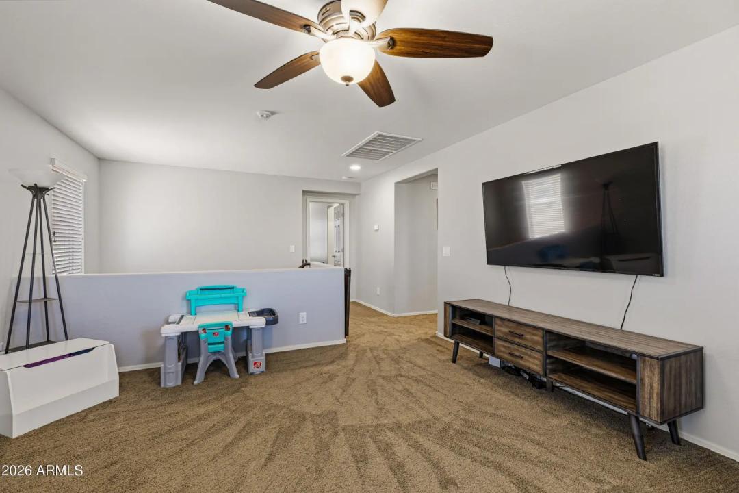 Real Estate Picture 18