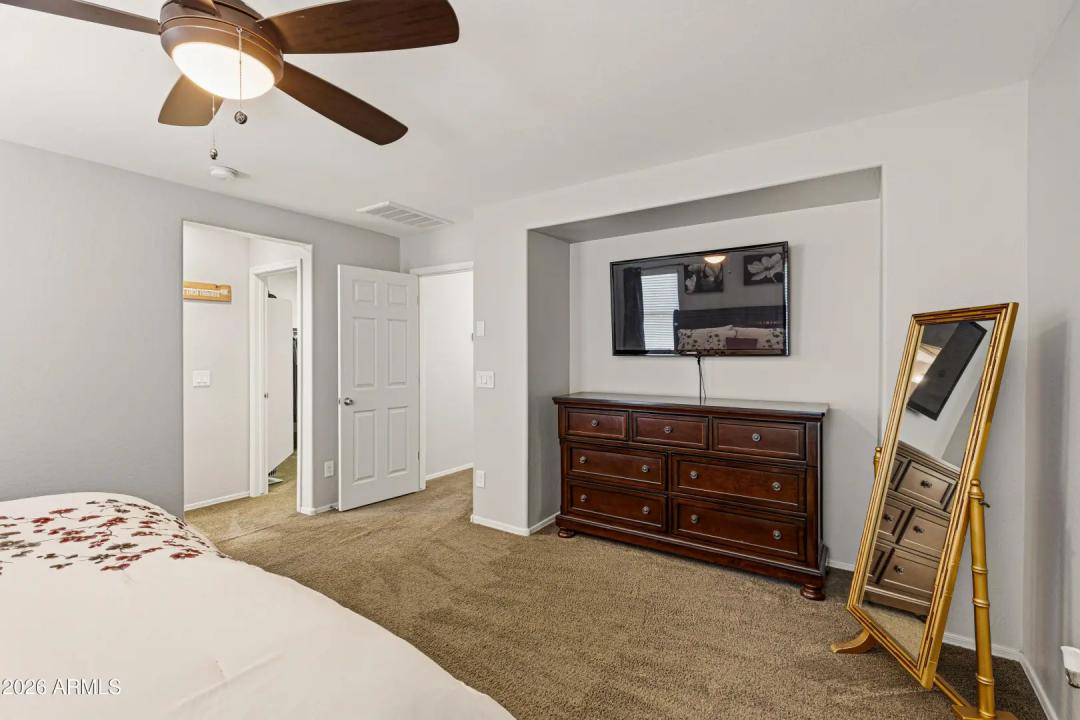 Real Estate Picture 20