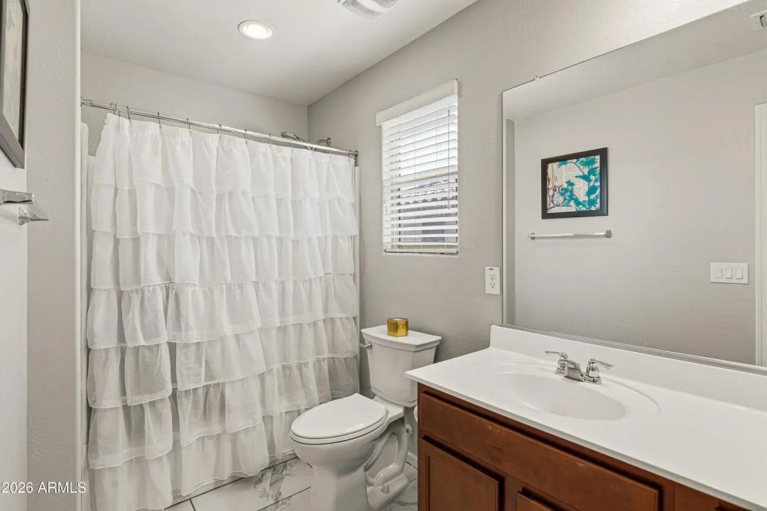 Real Estate Picture 26