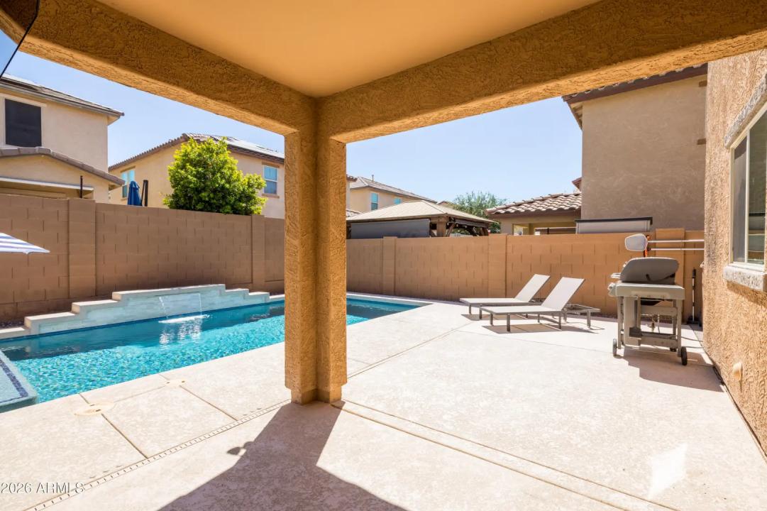 Real Estate Picture 13