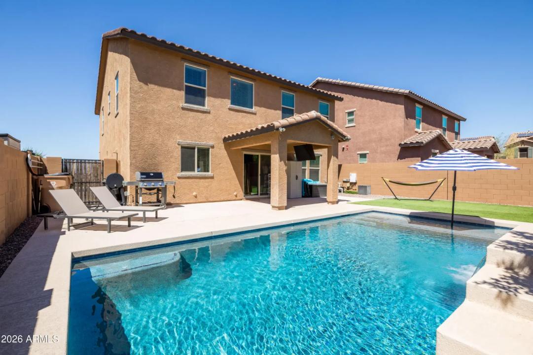 Real Estate Picture 16