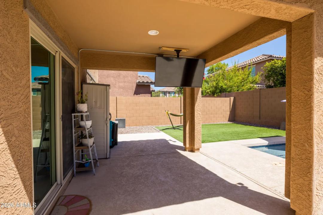 Real Estate Picture 32