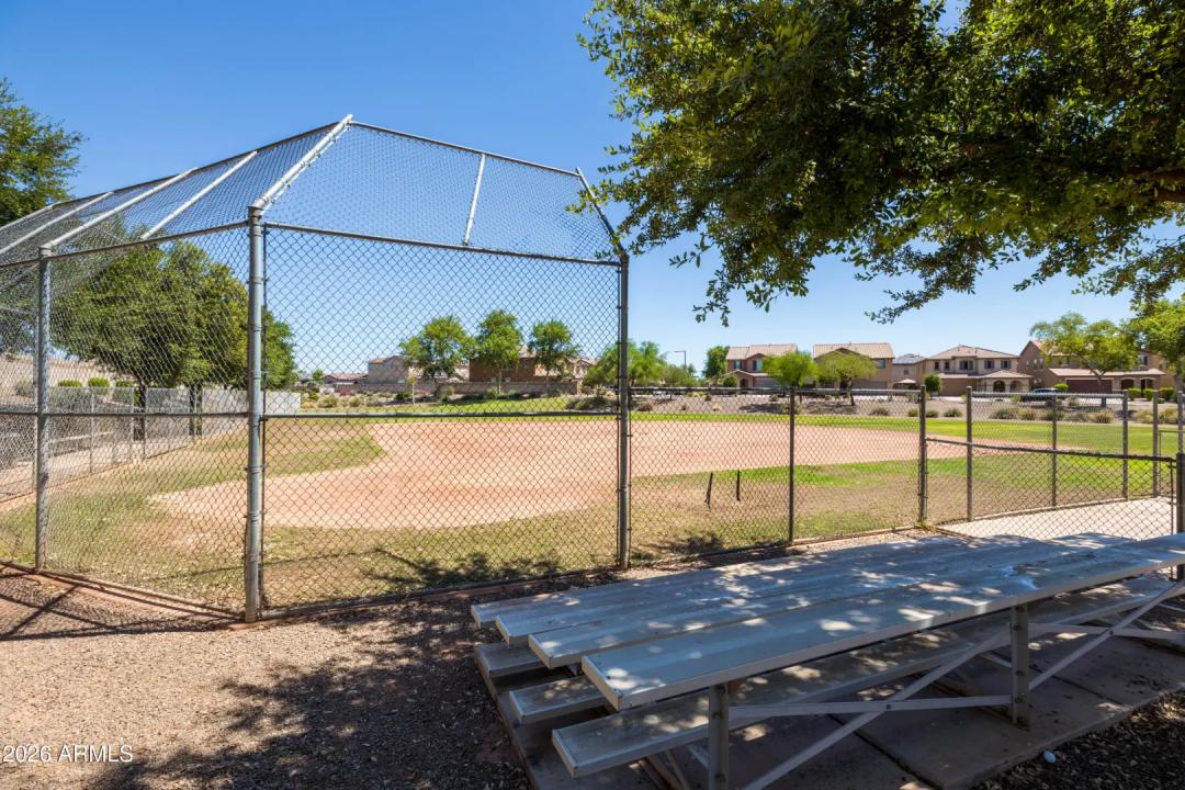 Real Estate Picture 37