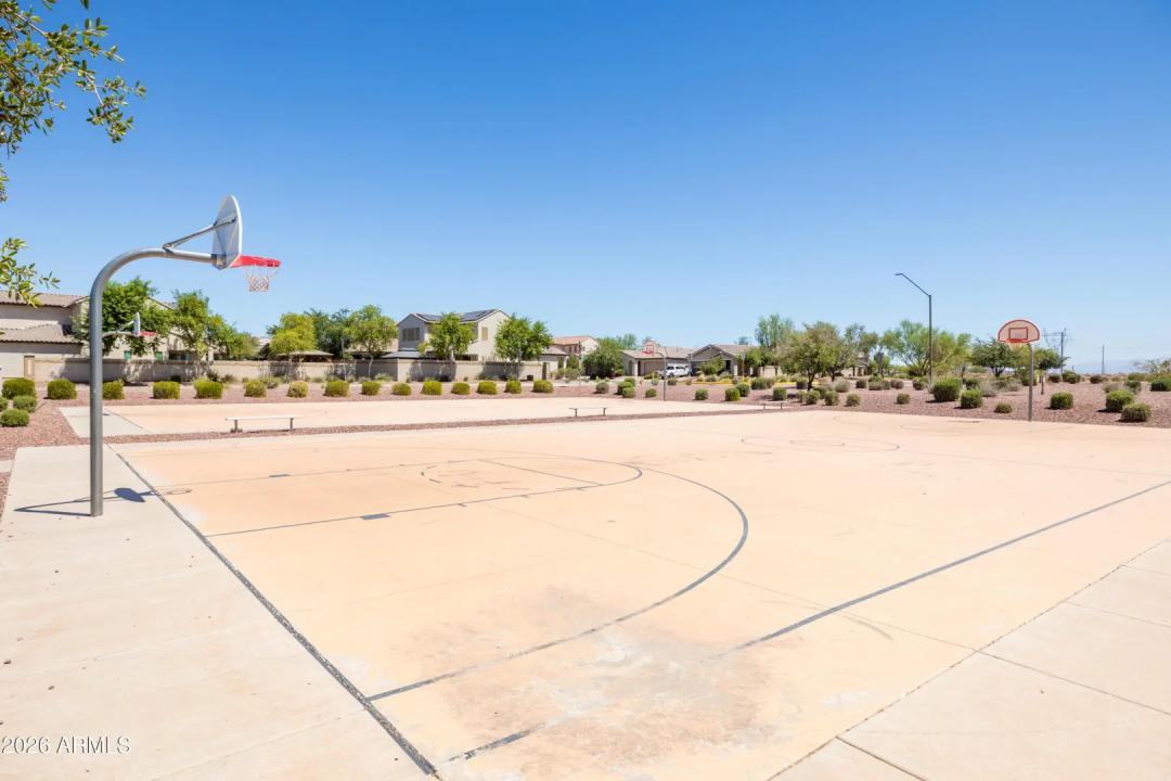 Real Estate Picture 40