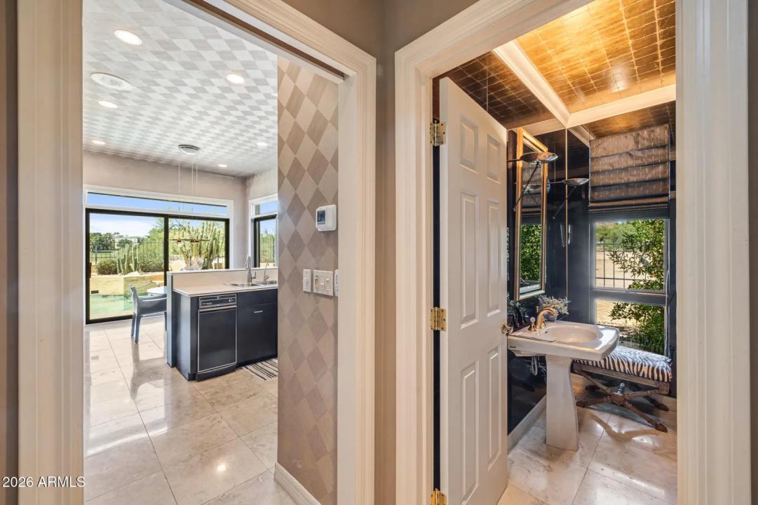 Real Estate Picture 7