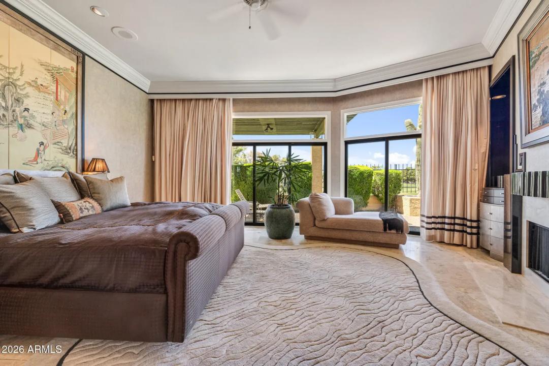 Real Estate Picture 12