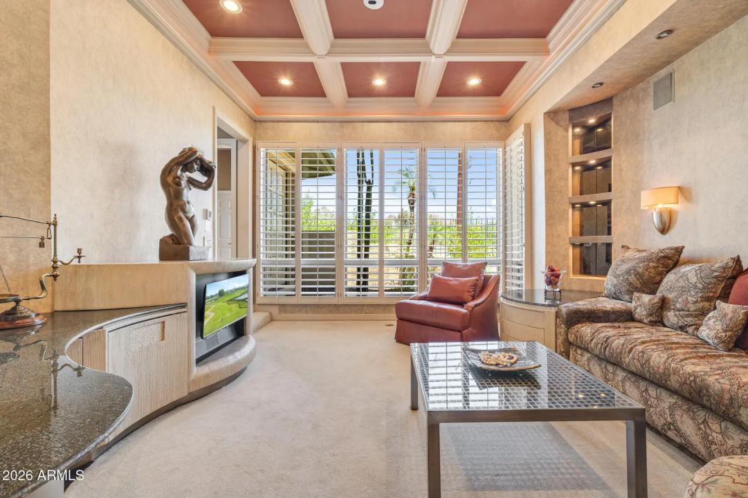Real Estate Picture 14