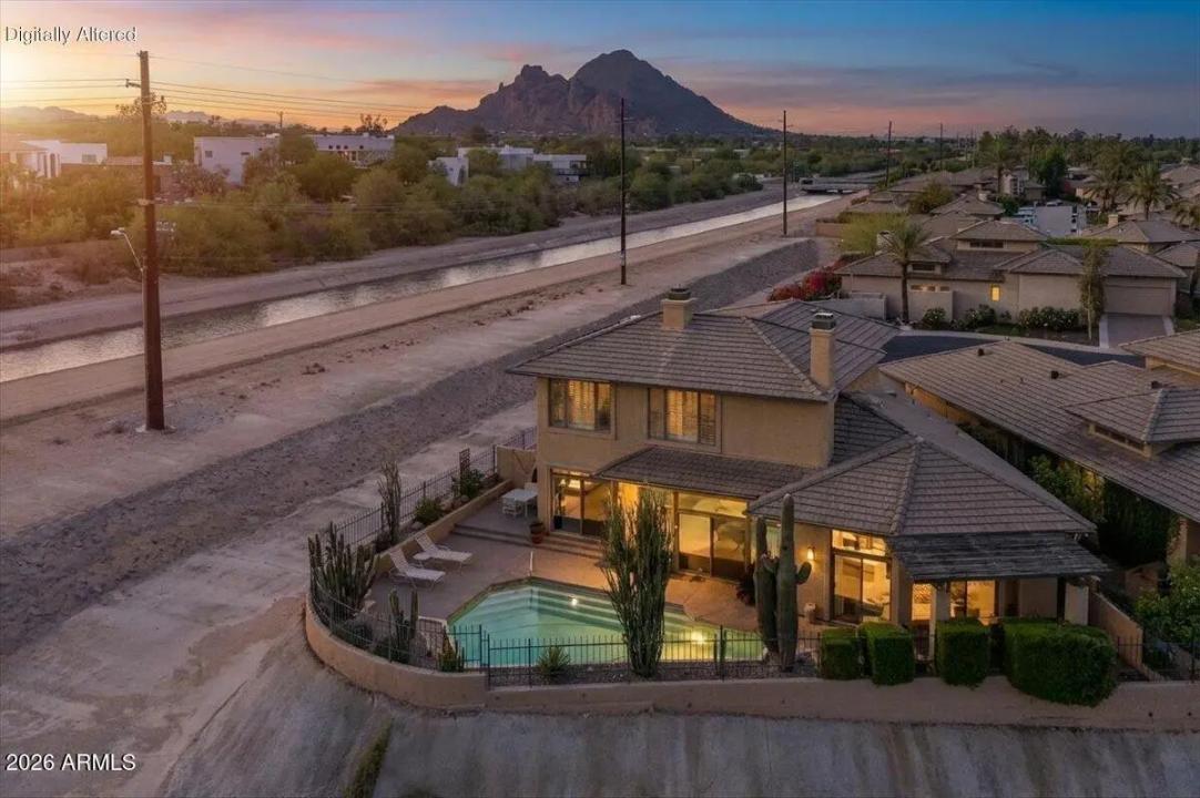 Real Estate Picture 18