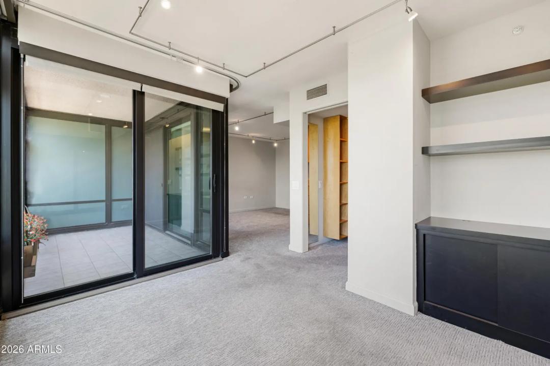 Real Estate Picture 13