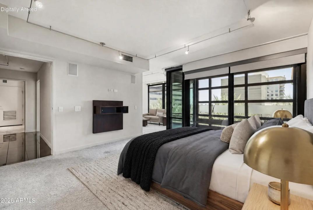 Real Estate Picture 12