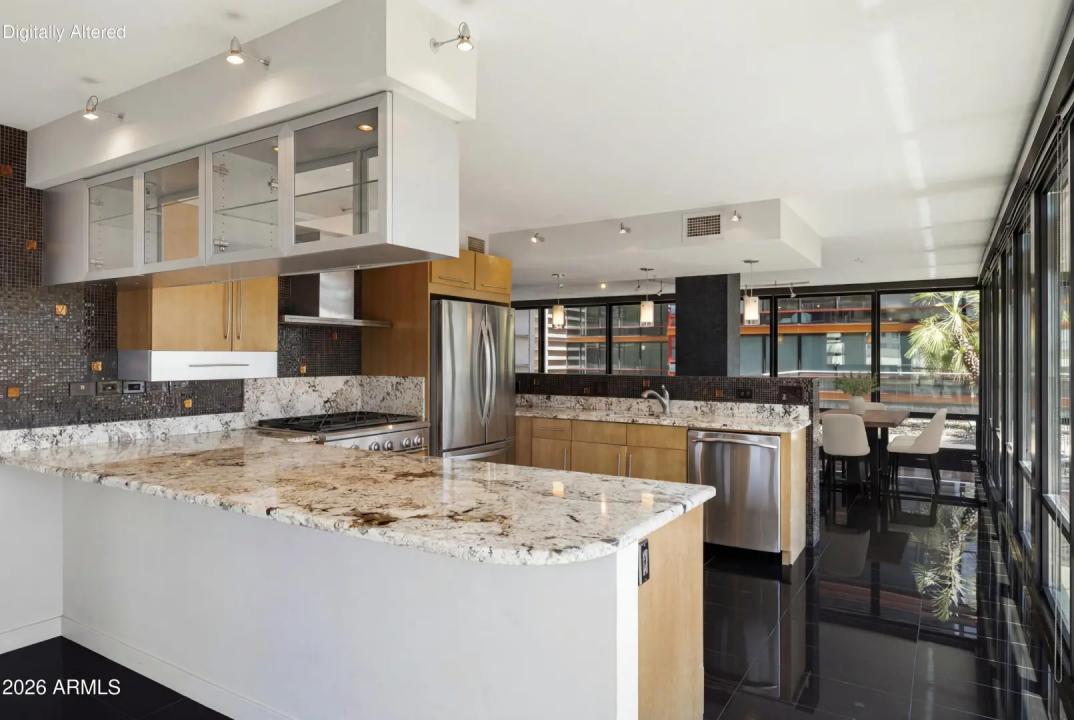 Real Estate Picture 7