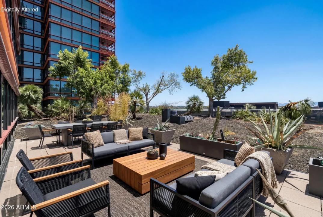 Real Estate Picture 22