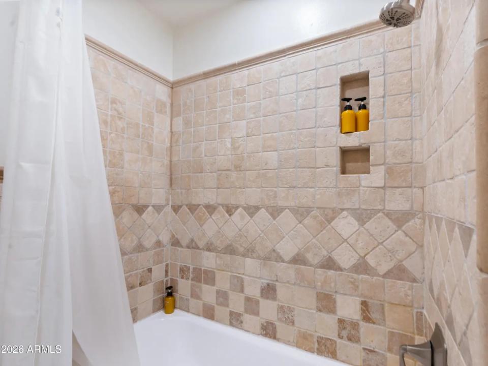 Real Estate Picture 15