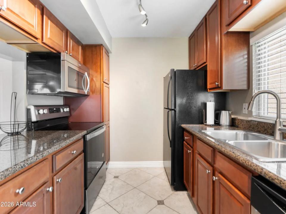 Real Estate Picture 6