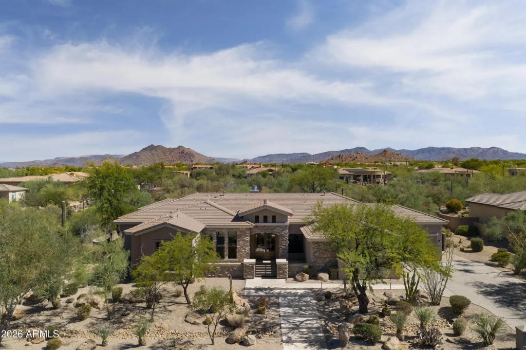 Real Estate Picture 10