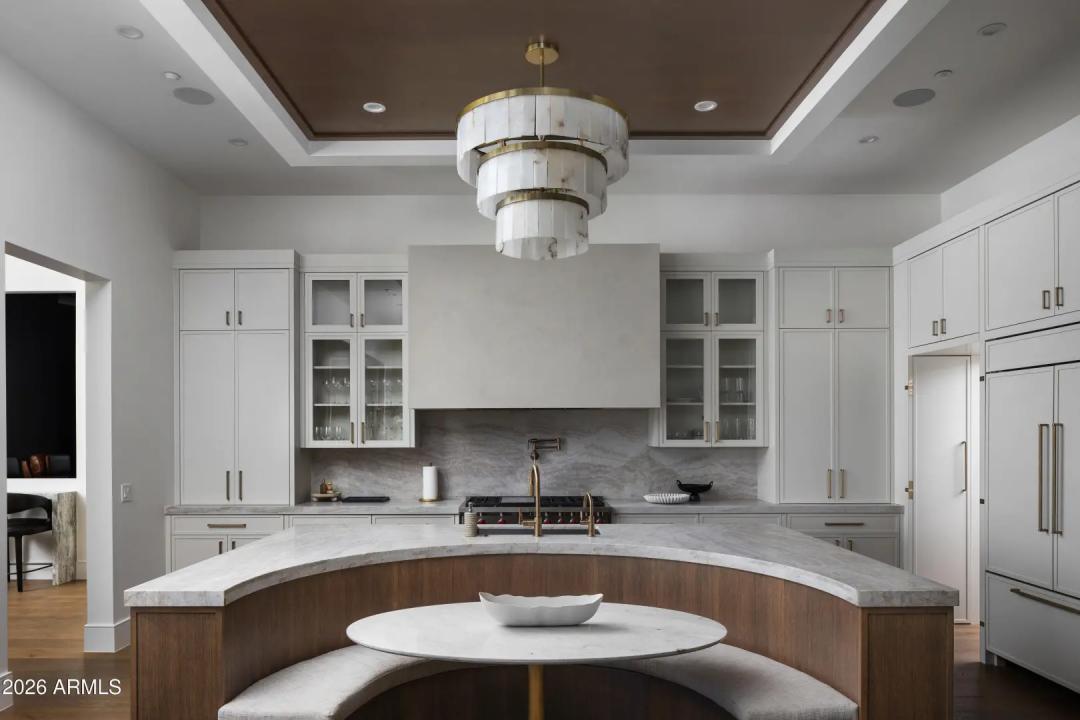 Real Estate Picture 5