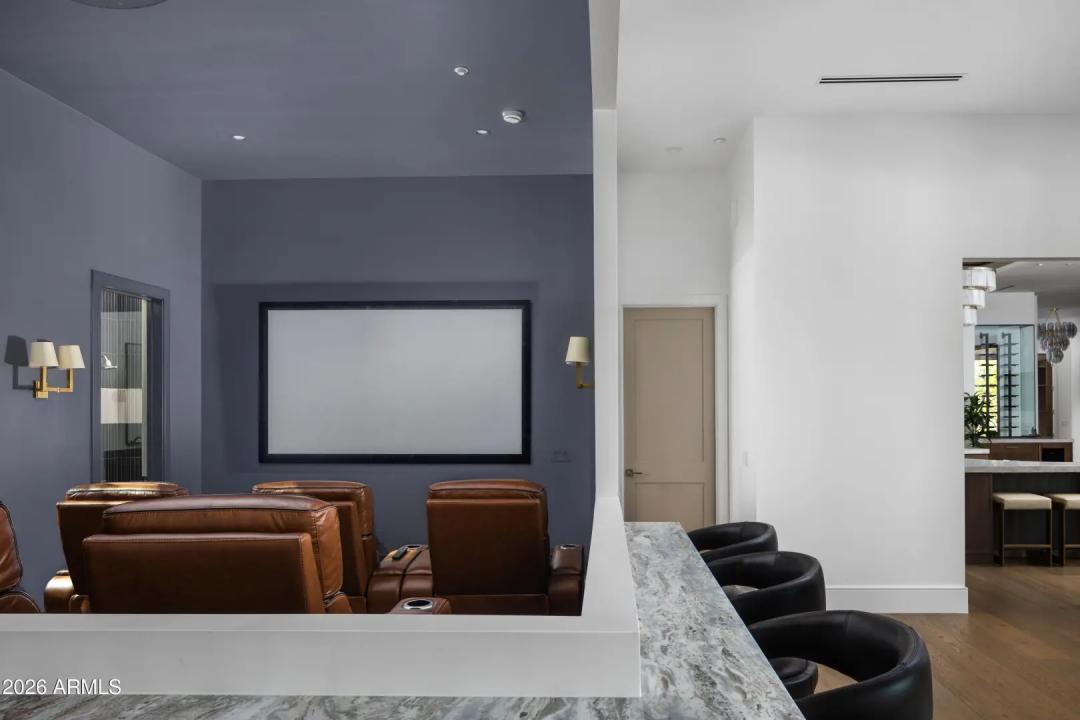 Real Estate Picture 17