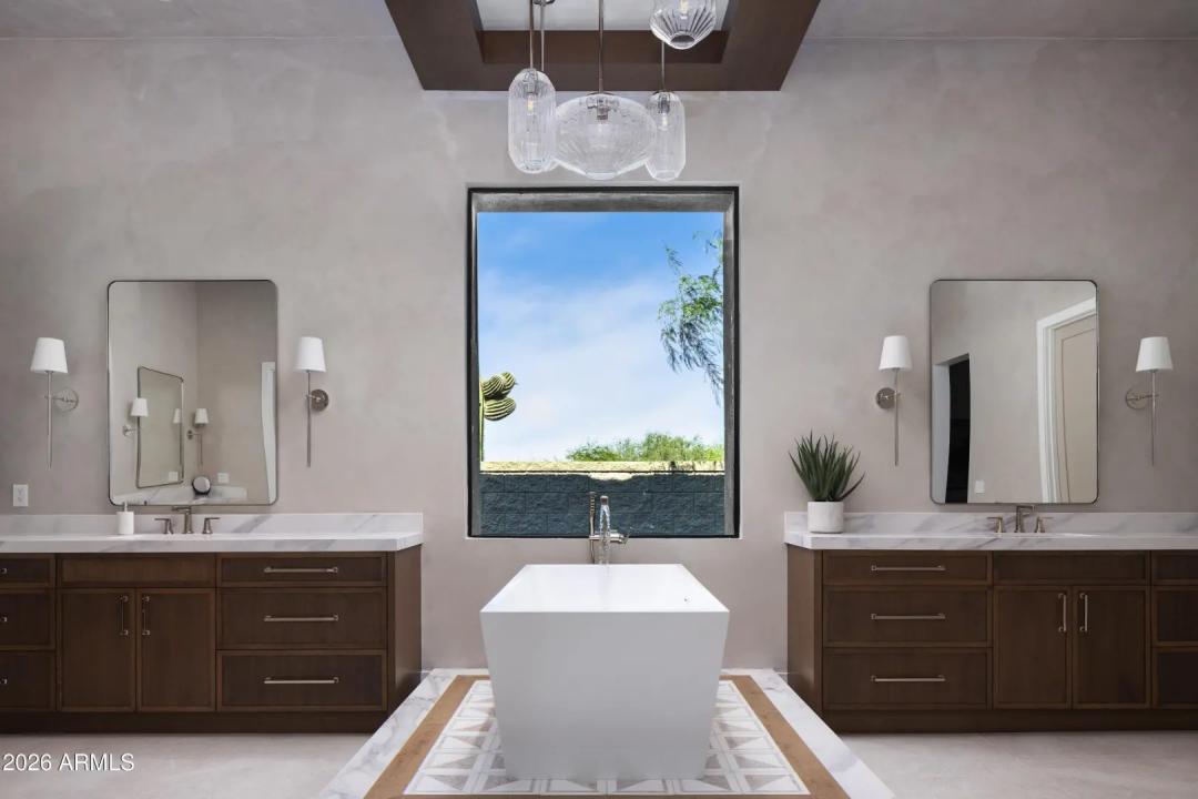 Real Estate Picture 19