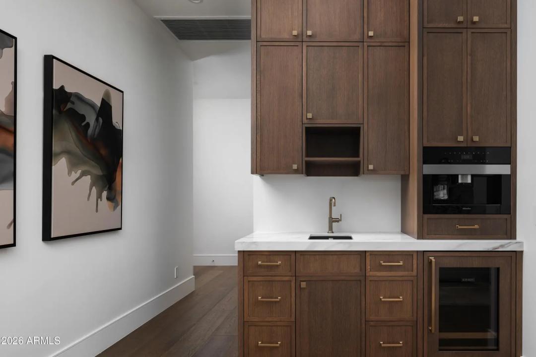 Real Estate Picture 21
