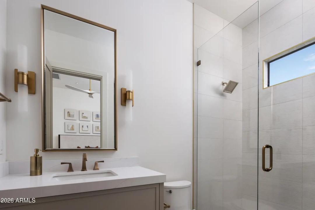 Real Estate Picture 24