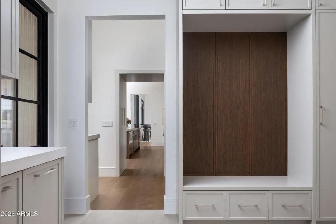 Real Estate Picture 33