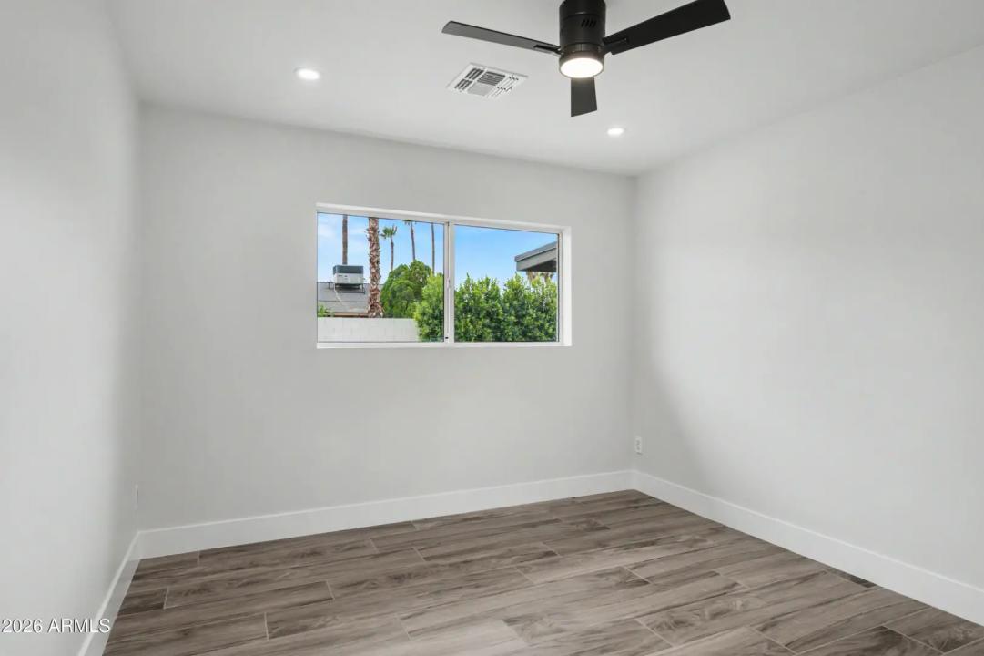 Real Estate Picture 20