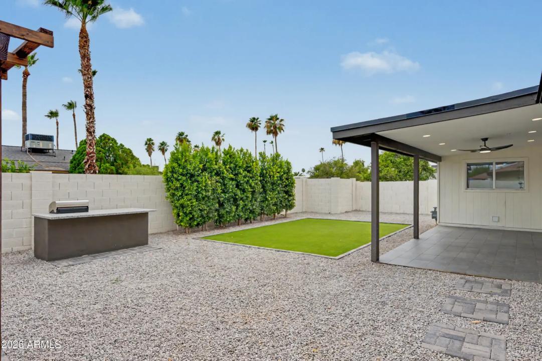 Real Estate Picture 32