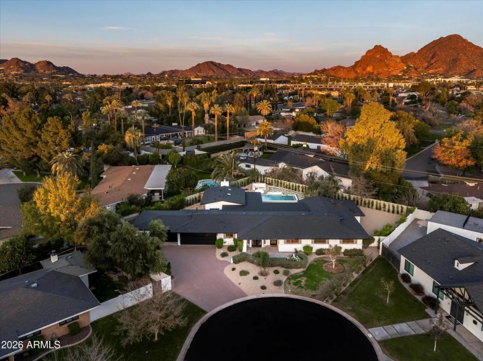 Real Estate Picture 29