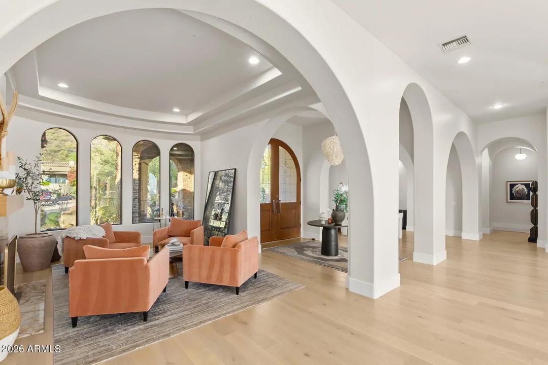 Real Estate Picture 6