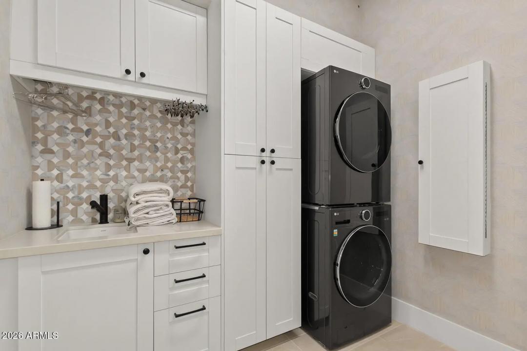 Real Estate Picture 30