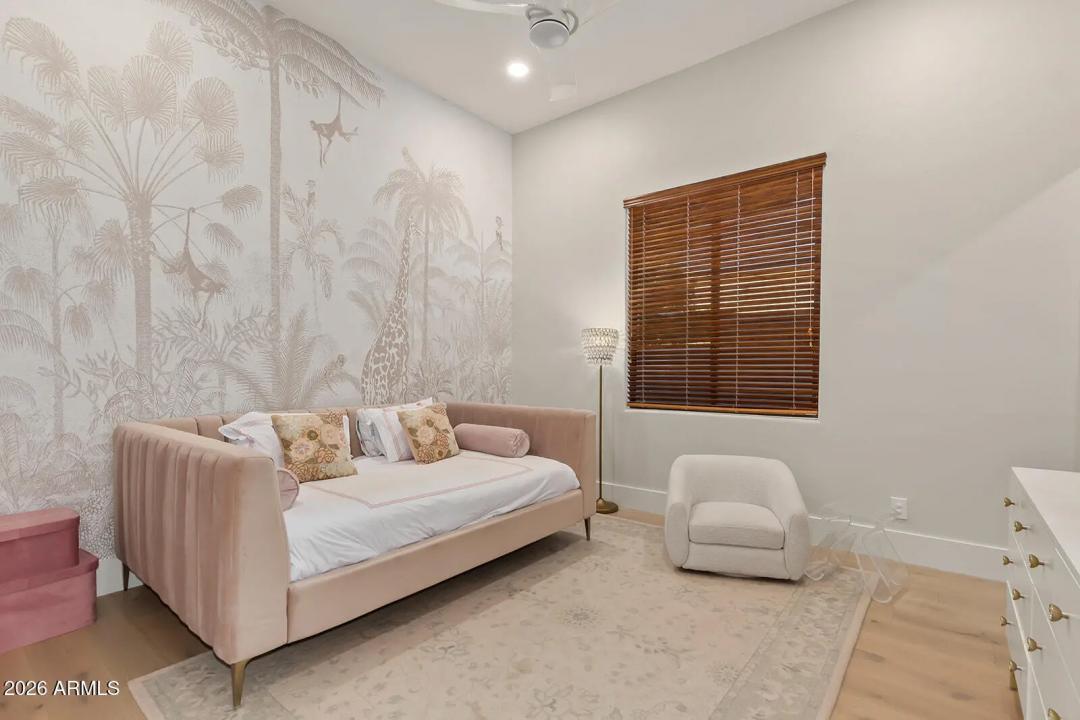 Real Estate Picture 29
