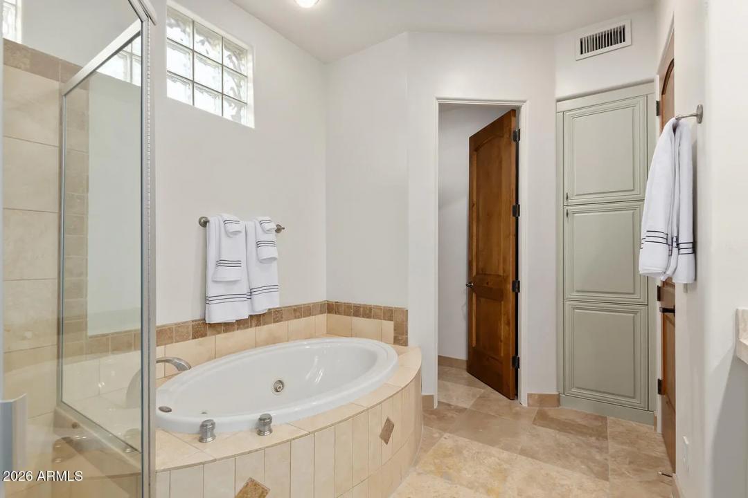 Real Estate Picture 27