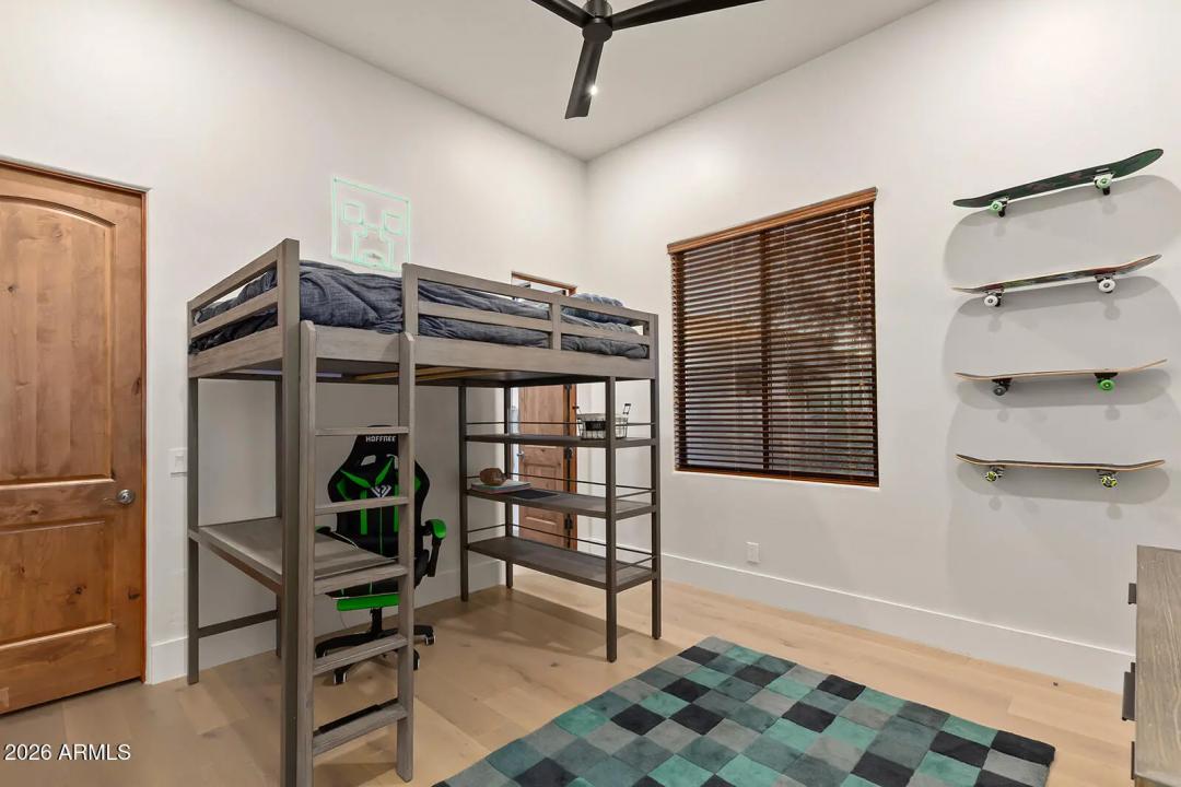 Real Estate Picture 28